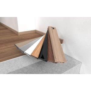 Muster verschiedener Sockelleisten, inkl. Colorado Oak Design, 60x15x2500 mm.