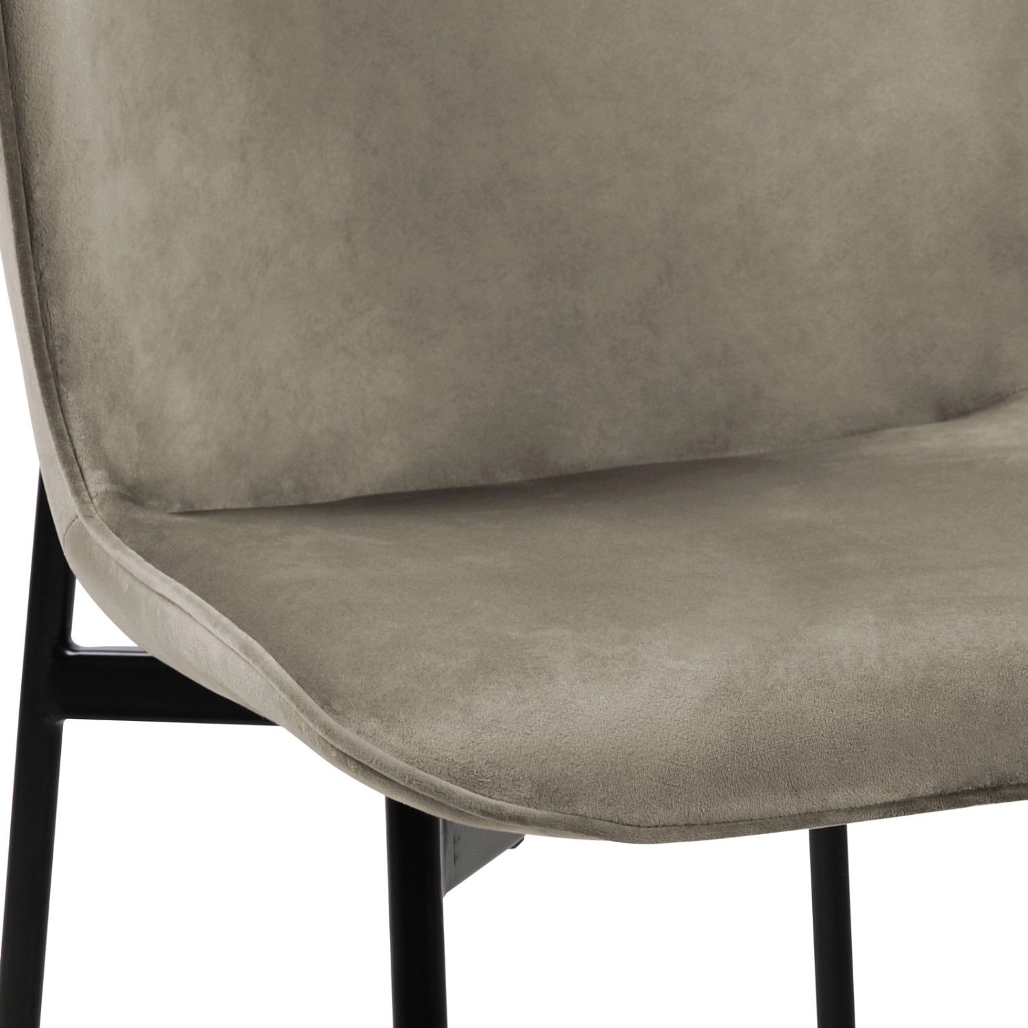 Detailansicht: Svita Mary Esszimmerstuhl, 2er Set, taupefarbener Samtbezug, schwarze Beine.