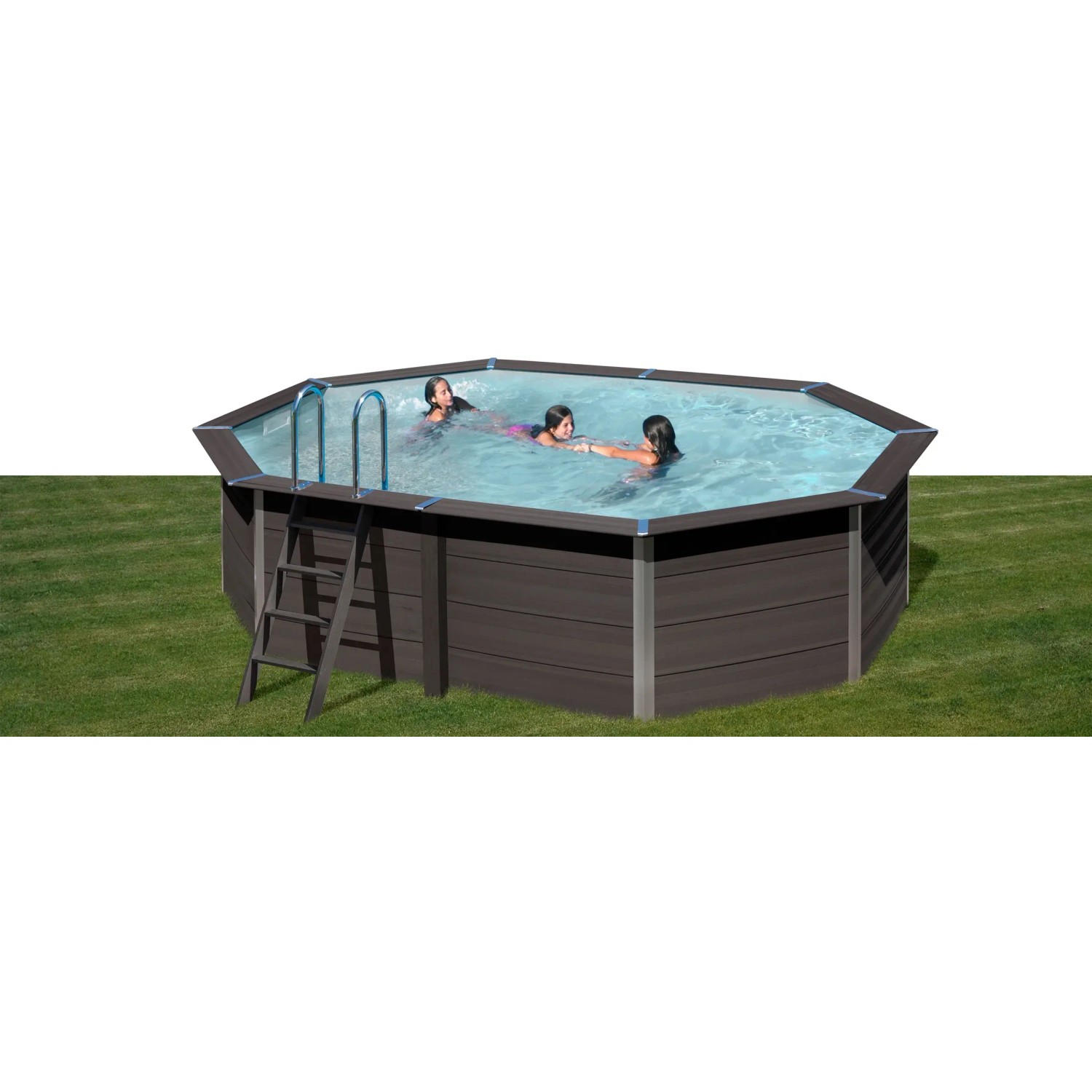 Ovaler Gre Composite Pool Avantgarde (524x386x124 cm) mit Leiter und Badenden im Garten.
