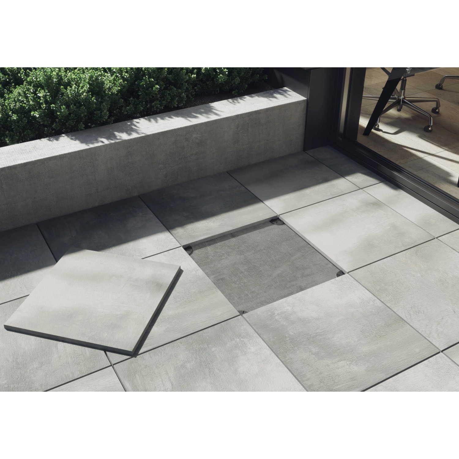 Cersanit Terrassenplatten Feinsteinzeug Beton Lichtgrau, 59,3x59,3 cm, verlegt auf Terrasse.
