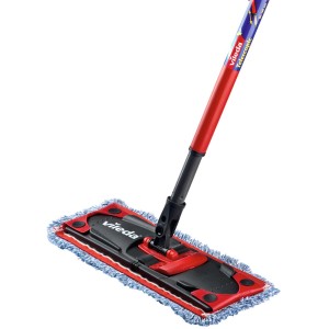 Vileda Ultramax Extra Feucht Reinigungssystem mit rotem Stiel und blauem Bezug.