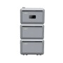 Growatt Nexa 2000 Power Station mit zwei Erweiterungsakkus, graue All-in-One Speicher für Balkonkraftwerke.