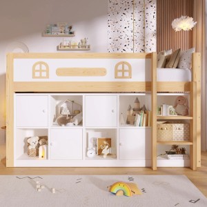 Weißes Halbhochbett 90x200cm aus Kiefernholz mit Kreidetafel, Leiter und integrierten Staufächern im Kinderzimmer.