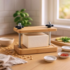 Relaxdays Tofupresse Bambus Edelstahl Natur mit Tropfschale 17,5 cm x 25,5 cm x 14 cm 0,7 kg
