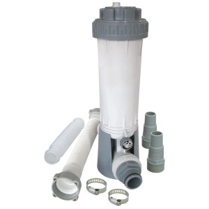 Summer Fun Dosierschleuse für Chlortabletten mit Zubehör für die Poolpflege.