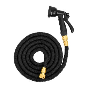 Schwarzer, flexibler Gartenschlauch (7.5 m) mit Brause und Anschluss-Stück von eyepower.