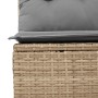 Detailaufnahme: Beige vidaXL Garten-Sofagarnitur aus Rattan mit hellgrauen Kissen.