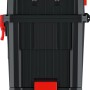 Kistenberg HEAVY Werkzeugtrolley 2 in 1, schwarzer Werkzeugkoffer mit roten Akzenten und Rädern.