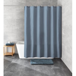 Hellblauer Kleine Wolke Duschvorhang Rica, 180x200 cm, im Badezimmer.