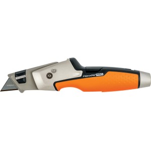 Fiskars Malermesser CarbonMax™ mit orangefarbenem Griff und ausfahrbarer Klinge.