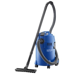 Nilfisk Buddy II 18 T Nass- und Trockensauger mit 18-Liter-Behälter in Blau.