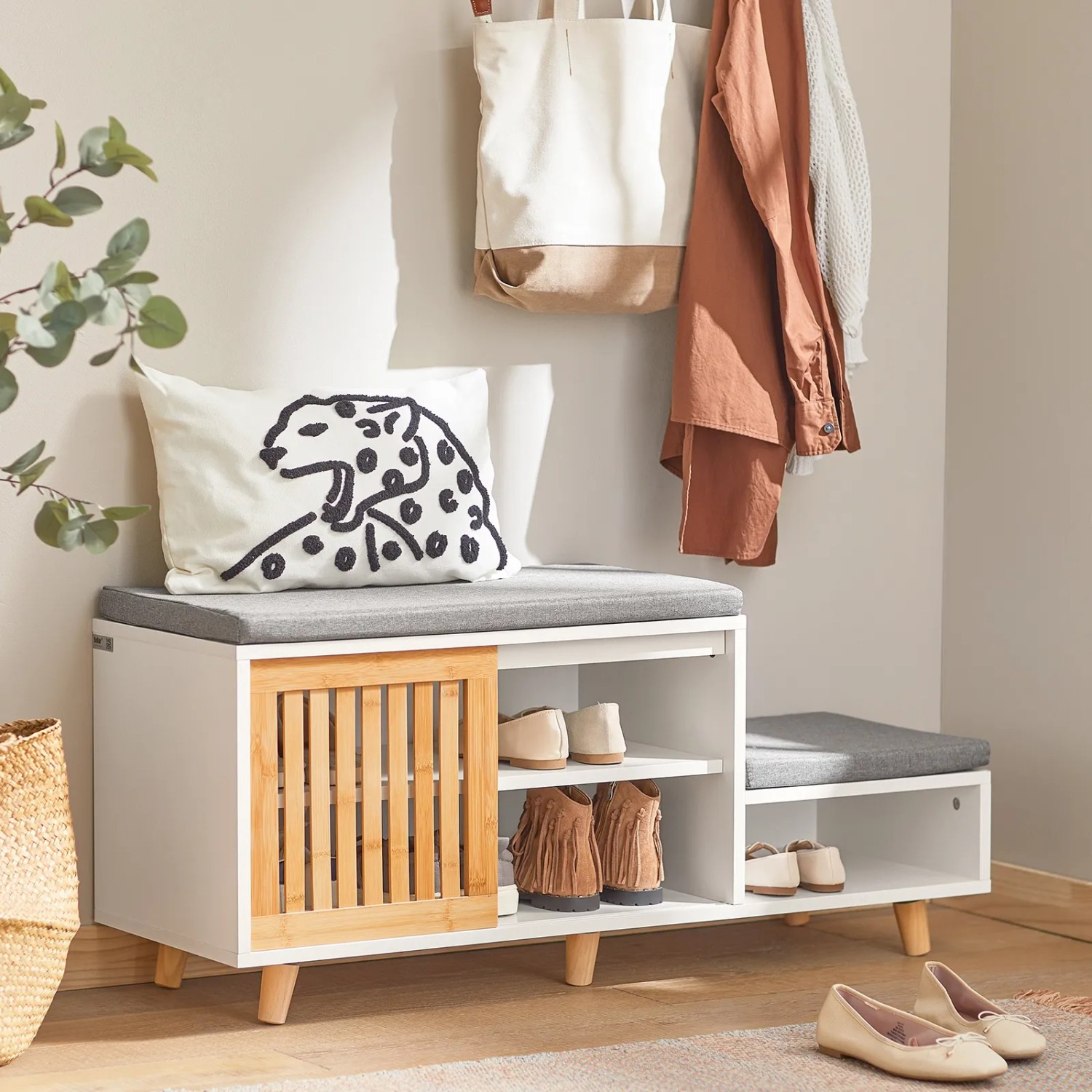 SoBuy Schuhbank FSR125-WN mit Sitzfläche, Schiebetür, aus MDF und Bambus, weiß