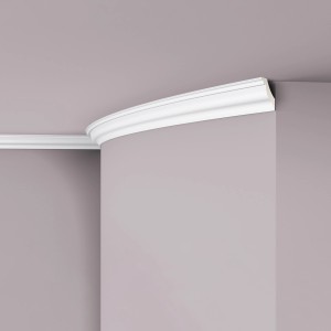 Weiße, flexible NOEL & MARQUET Eckleiste Z15 Flex ARSTYL (200 cm) an einer Wand.