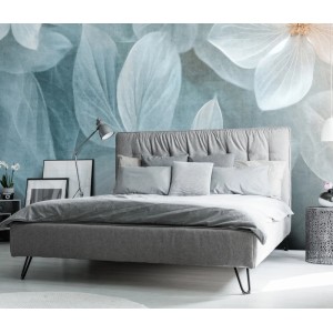 Erismann Vliestapete Art Edition 2 Dreaming Garden in Hellblau hinter Bett
