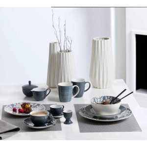 Ritzenhoff & Breker Doppio Kombiservice, 24-teilig, anthrazit. Geschirr-Set mit Tassen, Tellern und Schalen.