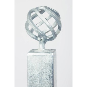 Eleo Zwischenpfosten Zirbel, feuerverzinkt, für Geländer-Elemente. Stabiles Vierkantrohr mit dekorativer Zirbel.