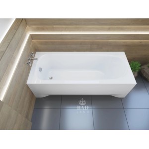 Weiße rechteckige Acryl-Badewanne 160x75 cm mit Ablauf in modernem Bad. Ideal für entspannende Bäder.