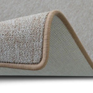 Beiger Karat Teppich London mit flachem Schlingenflor, Detailansicht der Kante.