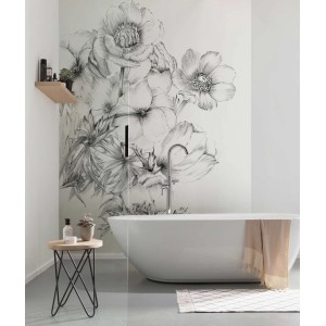 Komar Fototapete Embroidery schwarz-weiß im Badezimmer mit Badewanne und Dekoration.