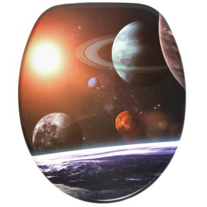 Sanilo WC-Sitz mit Planeten-Motiv und Absenkautomatik aus Holz.