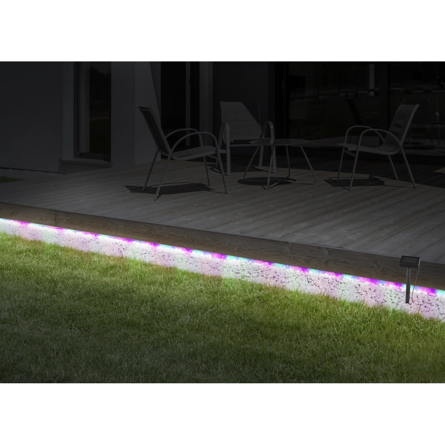 Globo LED-Solarlichterkette Bunt, 3 m, am Rasenrand. Gartenbeleuchtung.