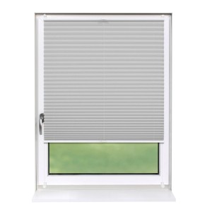 Silbernes Deco-Raum Plissee Basic 40x150cm am Fenster, blickdicht und ohne Bohren montiert.