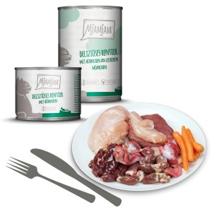 Mjamjam Katzen-Nassfutter mit Rentier, Hühnchen und Möhren, dargestellt mit frischen Zutaten.