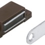 Brauner Magnetschnäpper aus Kunststoff mit Gegenplatte, geeignet für Möbelausstattung.