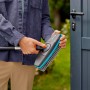 Gardena Cleansystem Stielbürste Soft in Anthrazit für schonende Reinigung empfindlicher Oberflächen.