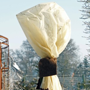 Beiges Videx Garden Winterschutz Vlies, 150x500cm, schützt Pflanzen vor Frost.