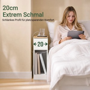 Schmaler weißer Nachttisch (20cm) mit Holzplatte, Ladestation, Sockelleisten-Aussparung und offenem Fach im Schlafzimmer.