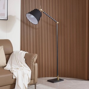 Schwarze Lucande Stehlampe Marvaine aus Metall, 1-flammig, für Wohnzimmer.