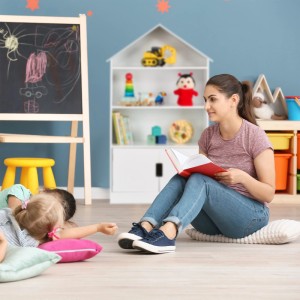 Relaxdays Kinderregal MDF Weiß Grau Hausform 115 cm x 68 cm x 28 cm 16,4 kg