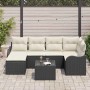 Schwarzes 7-teiliges vidaXL Garten-Sofa-Set aus Poly Rattan mit hellen Kissen und Tisch.