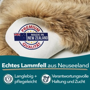 Kuscheliges, hellbraunes Schaffell „Umber“ von Karat mit Qualitäts-Siegel.