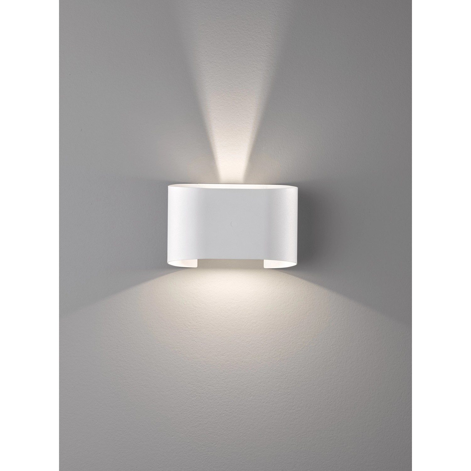 Weiße LED-Wandleuchte Wall von Fischer & Honsel, 2x3W, 540lm, für stimmungsvolle Beleuchtung.