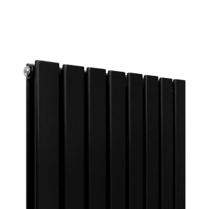 Detailansicht: Matter, schwarzer Paneelheizkörper (1800x420mm) von Monstershop.
