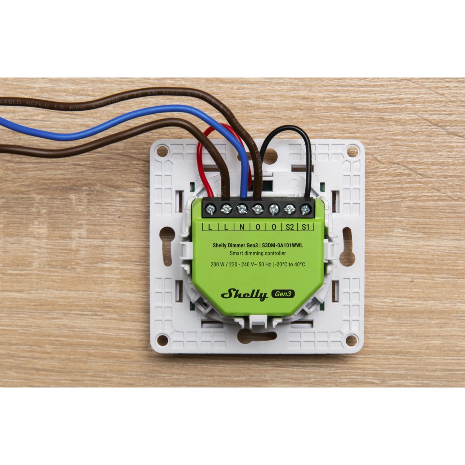 Shelly Unterputz Dimmer Gen3 Grün mit Verkabelung für Hausautomation.