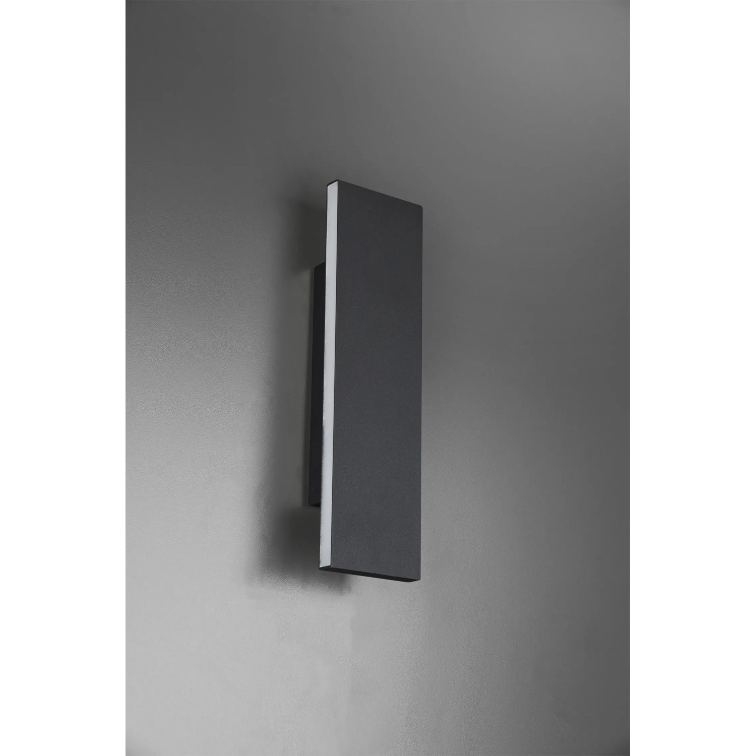 Moderne LED-Wandlampe Concha von Trio Leuchten in Anthrazit, 8x28 cm, für stimmungsvolle Beleuchtung.