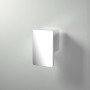 Detailaufnahme des quadratischen Türgriffs der Aurlane Komplettdusche in Silber Matt.