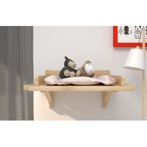 Wickelkommode aus Holz mit Spielzeugtierchen an der Wand montiert.