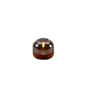 Konstsmide LED-Kerze mit Rauchglas und Terrakotta-Sockel, batteriebetrieben für stimmungsvolles Licht.