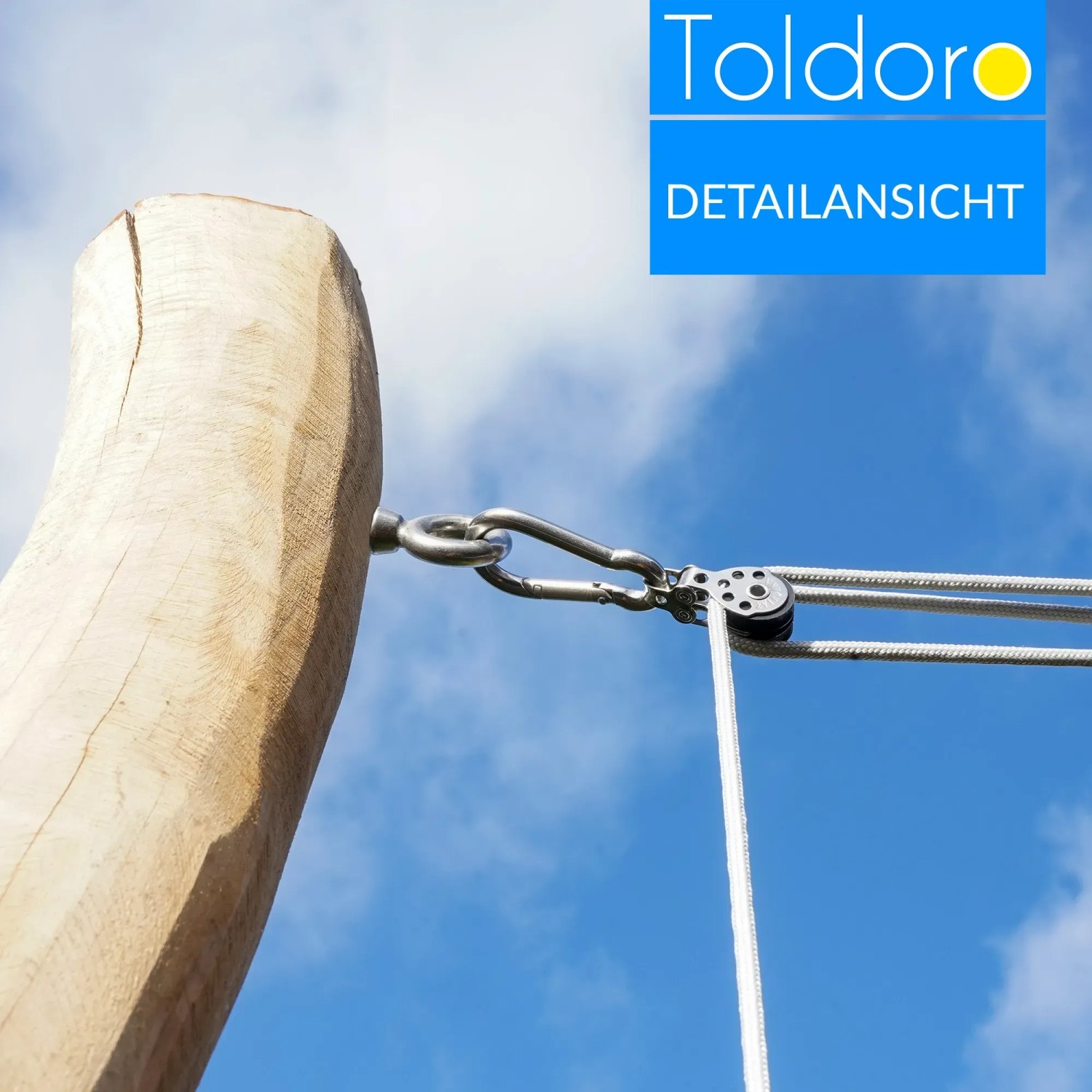 Detailaufnahme: Toldoro Sonnensegelmast aus Robinienholz mit Flaschenzug und Befestigungsset.