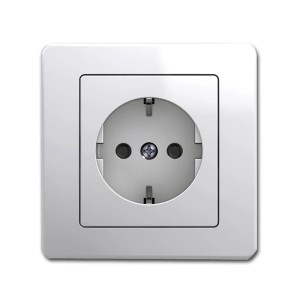 Weiße TEM EKONOMIK Schuko-Steckdose 250V 16A für Unterputzmontage.