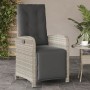 Hellgrauer vidaXL Poly Rattan Gartensessel mit anthrazitfarbenen Polstern, verstellbar, auf Terrasse.