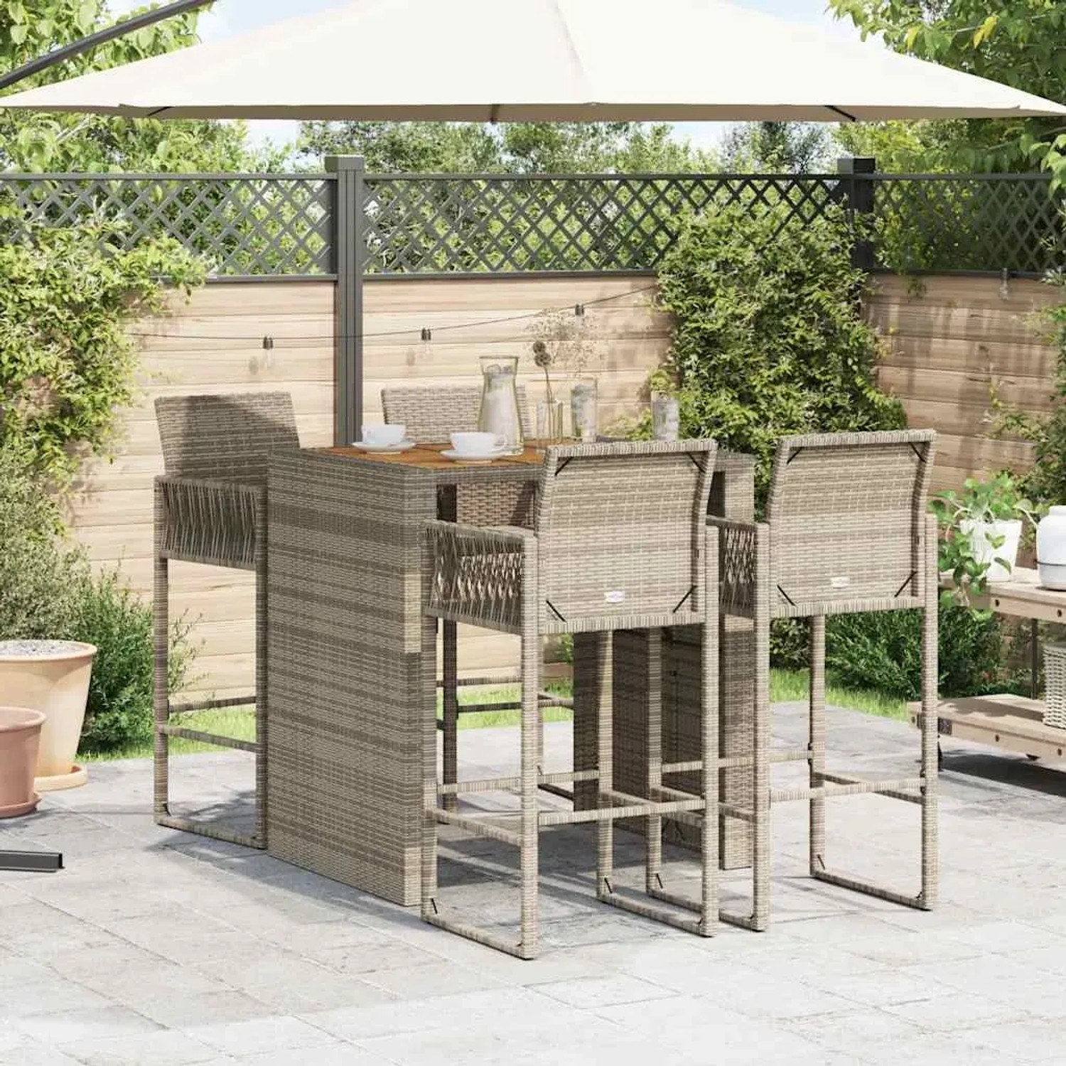 Graues 5-tlg. Gartenbar-Set aus Polyrattan mit Akazienholz-Tisch für Terrasse und Garten.