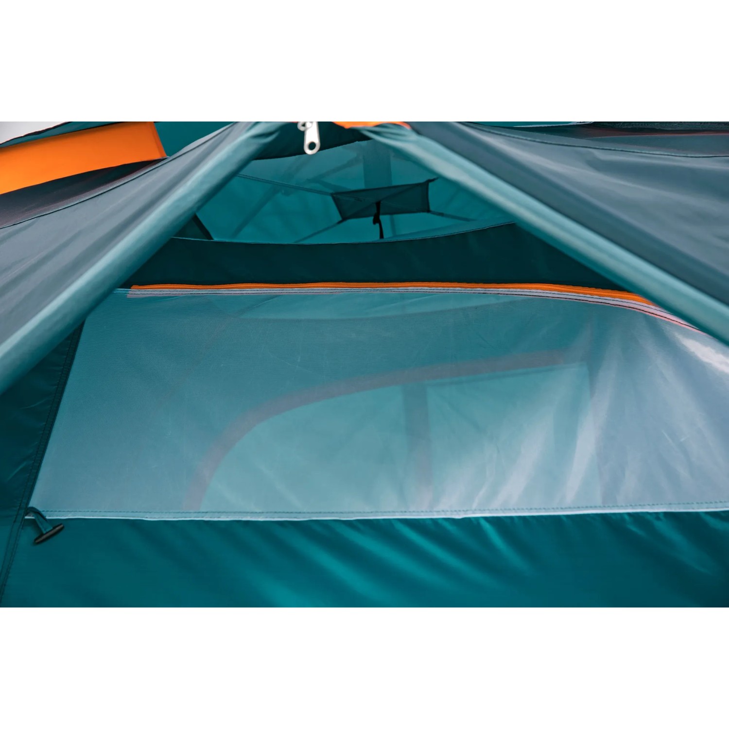 Innenansicht Bestway Zelt für 4 Personen mit Fenster und Moskitonetz.