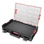 Offener, schwarzer PROREGAL QBRICK Werkzeugkoffer mit Schaumstoffeinlage und transparentem Deckel.