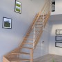 StarWood Treppe Rhodos Eiche, 1/4 gewendelt, mit Design-Geländer aus Holzstäben.