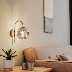 Moderne Lindby Wandlampe Valentina, braunes Metall, Rauchglas, E14 Fassung.
